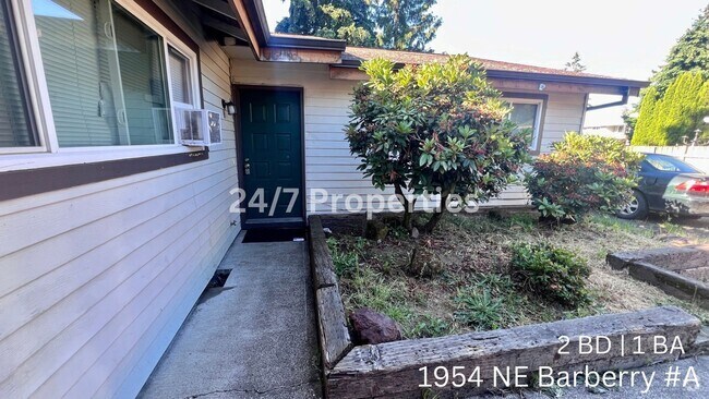 Building Photo - Modern 2BD I 1BA Triplex - Hillsboro Unit A Rental