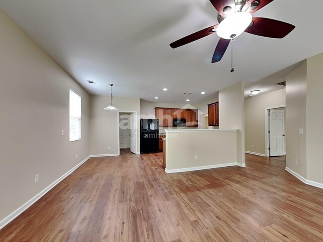 Photo - 160 Hamilton Grove Dr