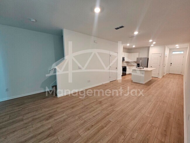 Photo - 5914 Ortega Lk Dr