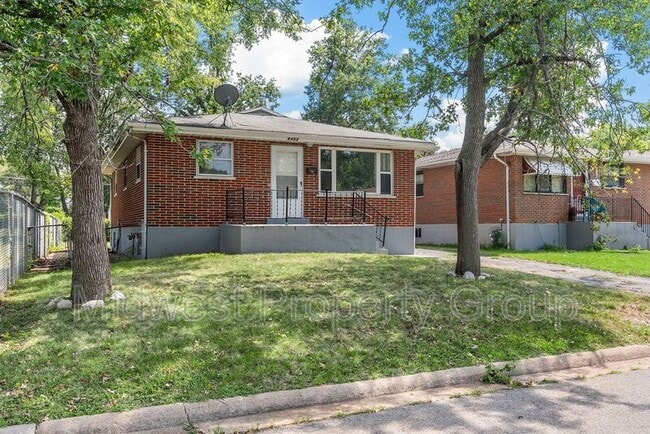 Building Photo - 4452 Eminence Blvd Rental