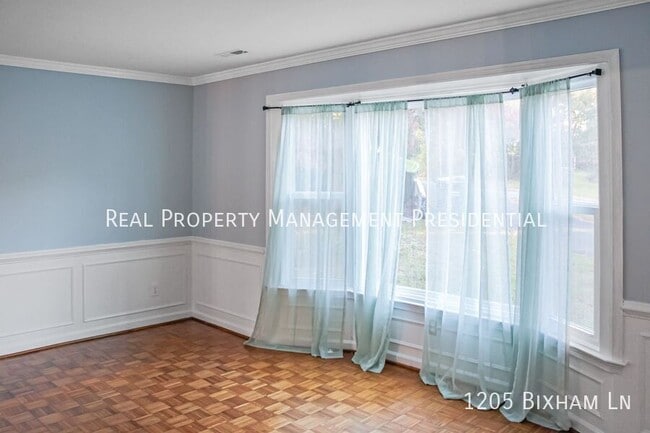 Photo - 1205 Bixham Ln