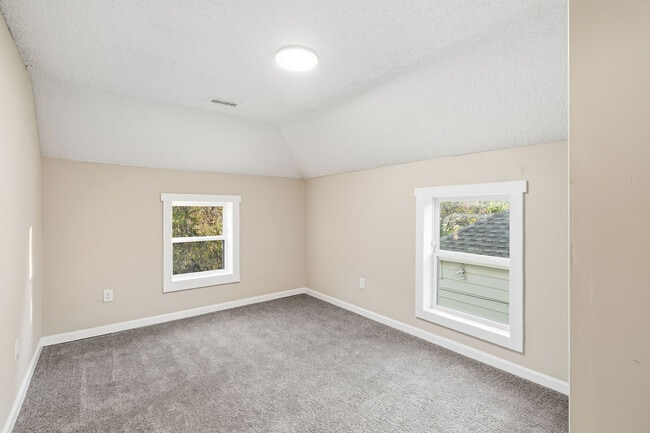 Photo - 1310 Oakwood Ave