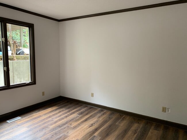 101 Dundee Ln Unit B