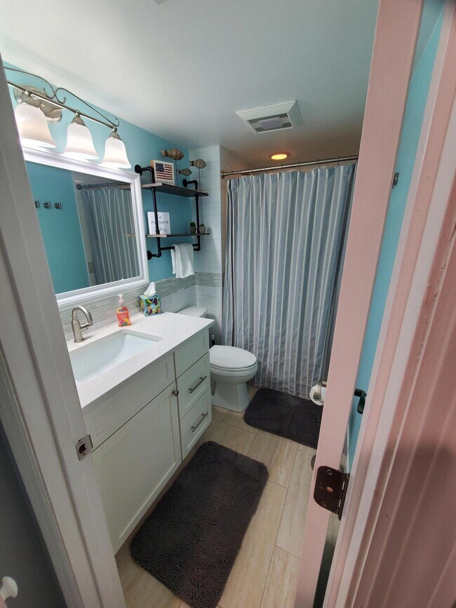 Photo - 1600 NE Dixie Hwy Unit 14-103