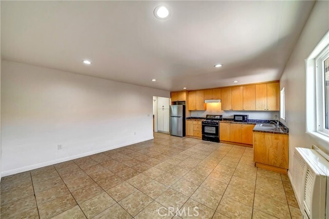 Photo - 6735 Elmer Ave Unidad 19