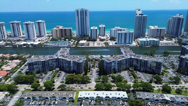 Photo - 800 Parkview Dr Condo Unit 823