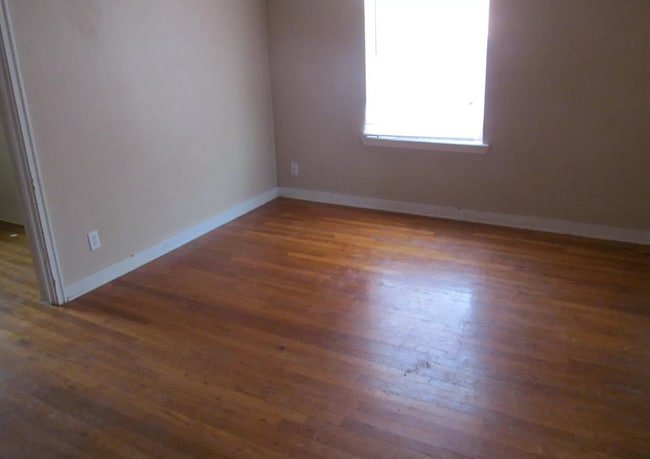 Photo - 1315 Sheldon St