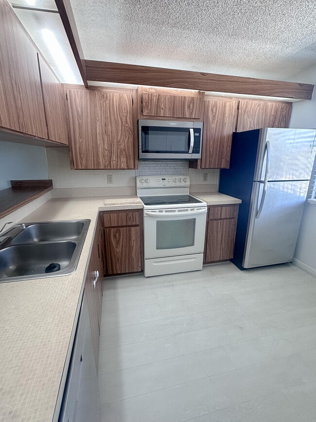 Photo - 3511 Village Blvd Unit 401