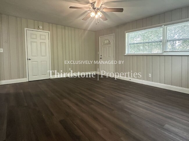 Photo - 8544 Oak Leaf Rd