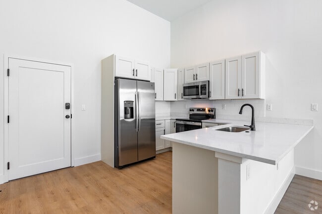 2BR, 2BA - 803SF - Kitchen