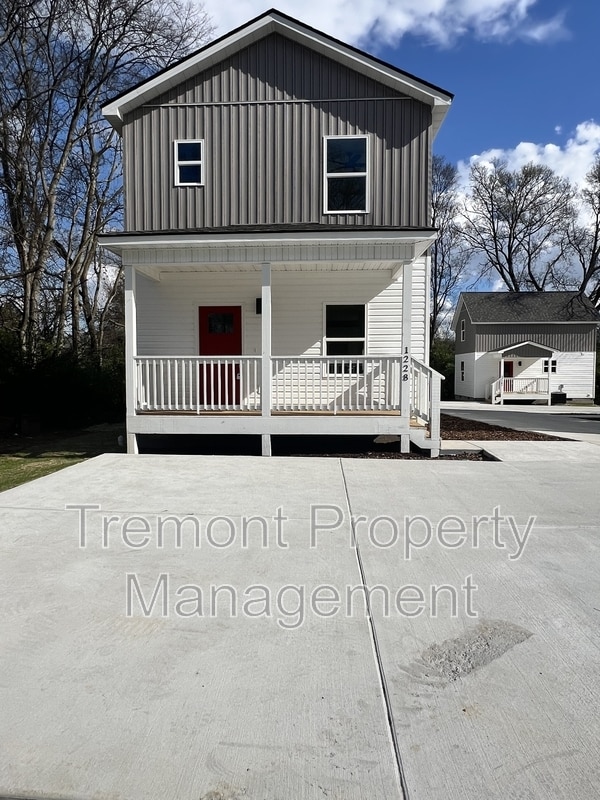 Building Photo - 1228 Sholar Ave