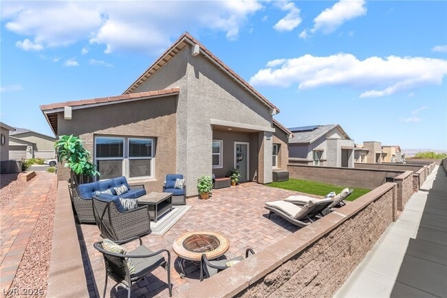 Photo - 292 Whitney Crest St