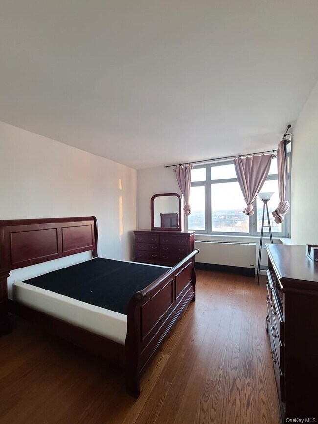 Photo - 40-28 College Point Blvd Unit 907