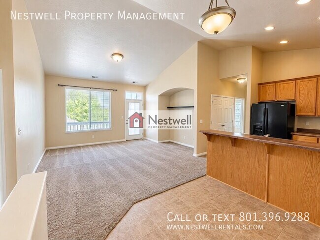 482 Walton Dr