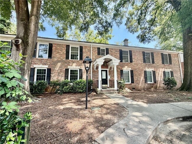 Building Photo - 6700 Roswell Rd Unit 11D
