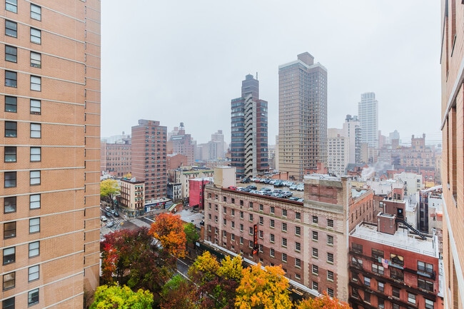 Photo - 155 E 31st St Unit FL28-ID2191