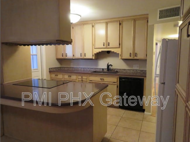 Photo - 15 E McKinley St