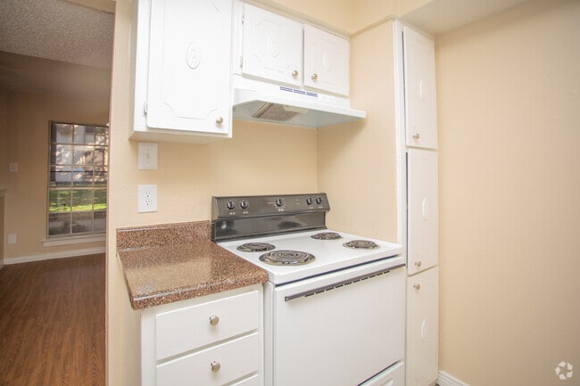 2BR, 2BD, 1225SF - B5