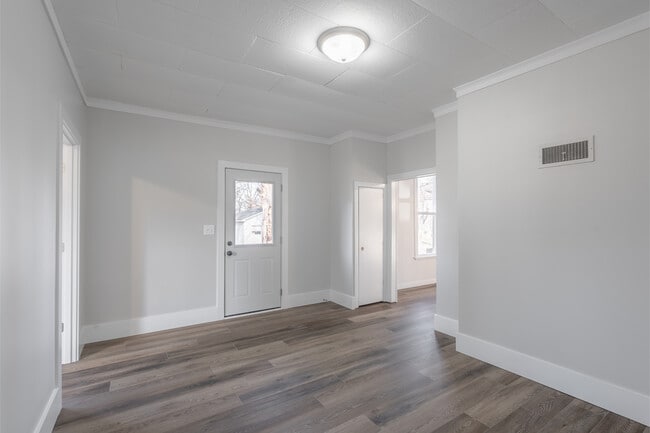 Building Photo - 201 14th St Unit #1