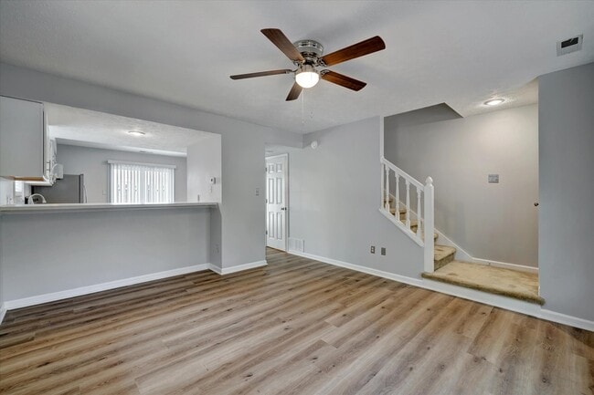 Photo - 740 E Sherwood Hills Dr