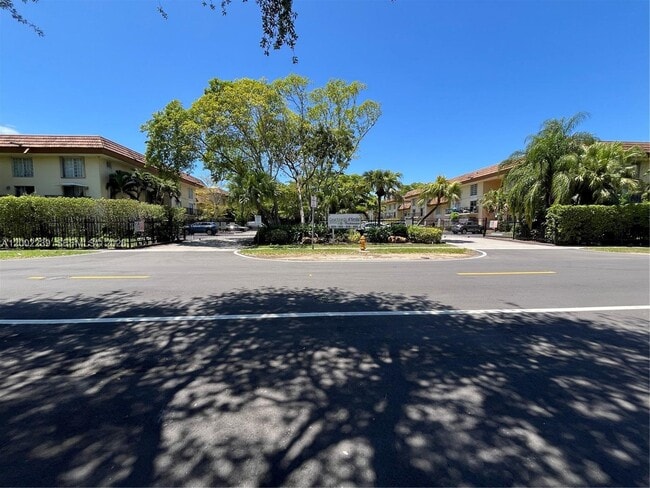 Building Photo - 8650 SW 109th Ave