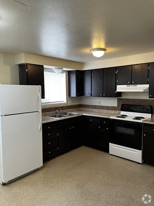 Building Photo - Duplex unit East Nampa near NNU and Downtown! Rental