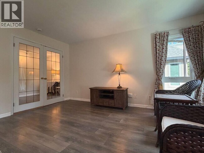 Photo - 2970 Linwood St Unit 402