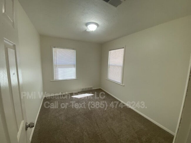 Photo - 750 E 300 N