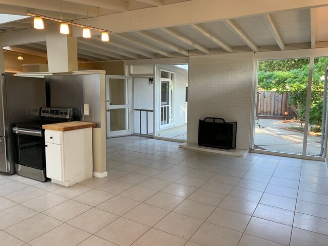 Photo - BEST VALUE IN PA!!  Charming Eichler, Midtown location, GREAT PA schools, EASY commute!