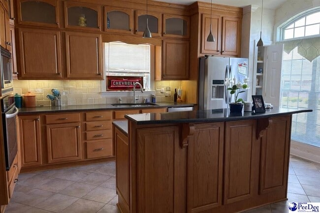 Photo - 3032 Drakeshore Dr