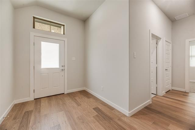 Photo - 506 Towerglen Dr