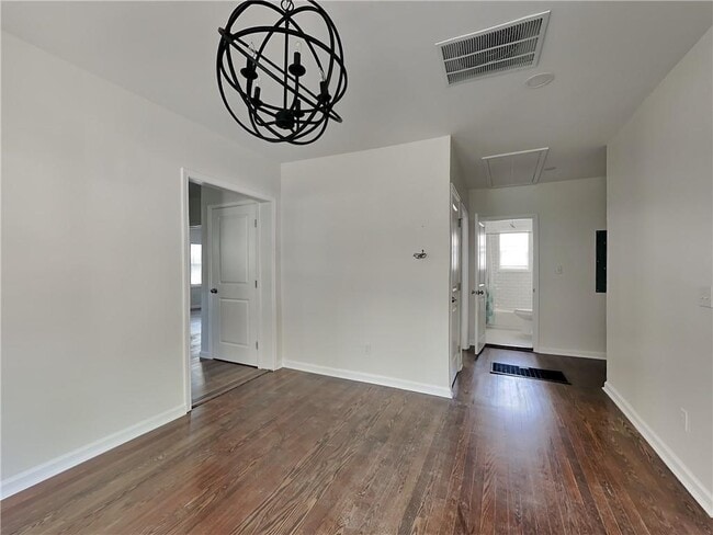 Photo - 499 Woodlawn Ave NW