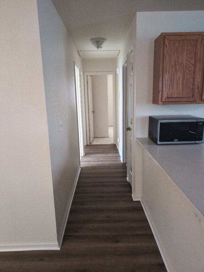 Photo - 408 E 4th St