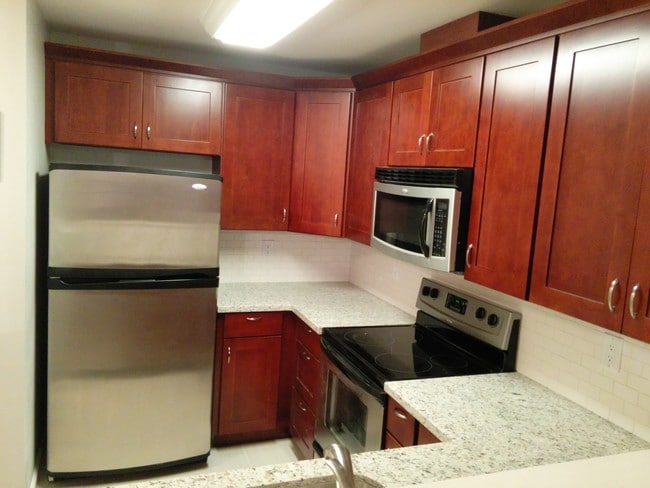 Photo - 5000 NW Village Park Dr Unidad B115