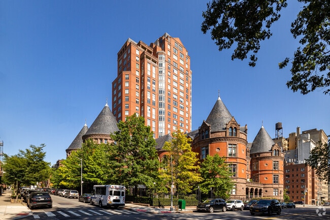 Photo - 455 Central Park W