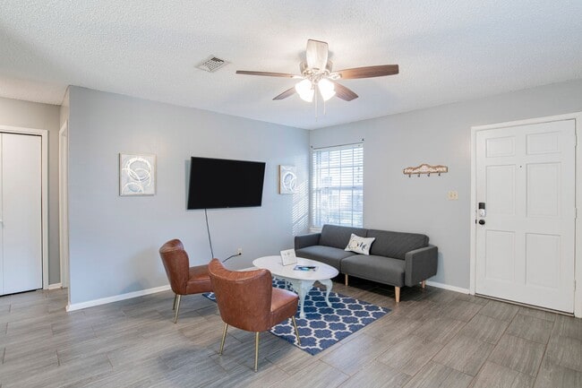 Photo - 3307 Kingswood Ct