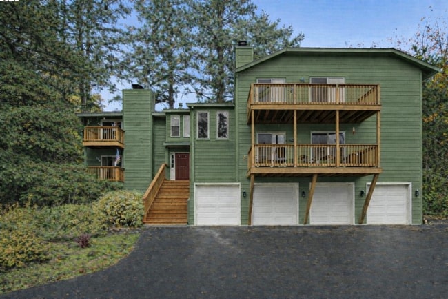 Building Photo - Remodeled 3BR in Mountain Park | Primary Suite + Deck | Lake Oswego Unit 304