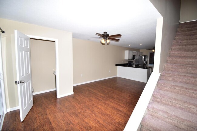 Photo - 427 Marlowe Cir