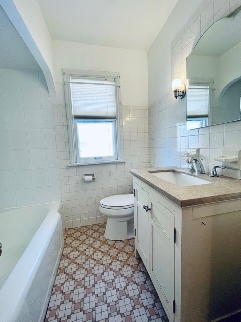 Photo - 2961 N 68th St