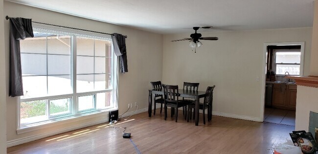 Photo - 148 E Spruce St