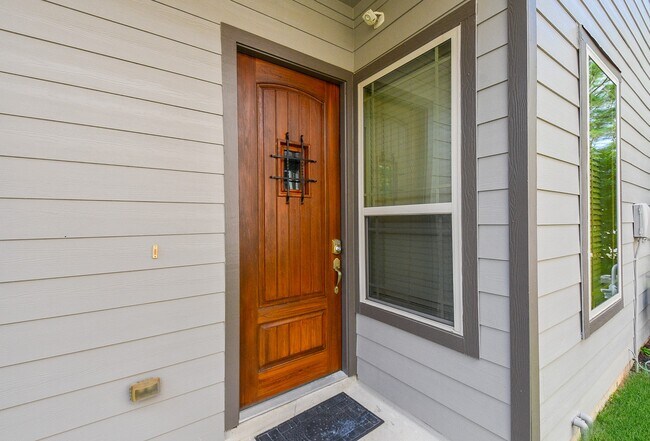 Photo - 71 Aventura Pl