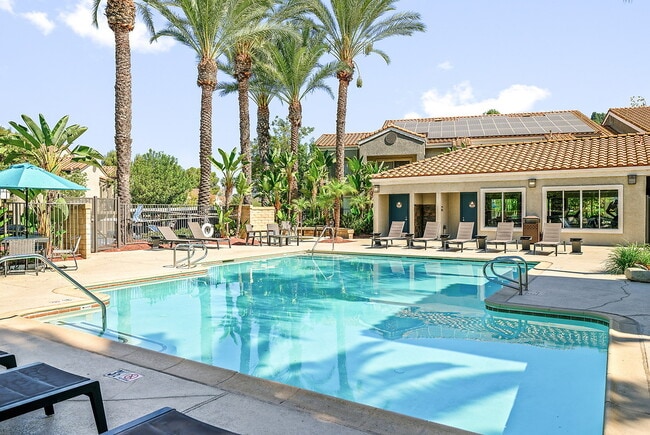 Building Photo - Emerald Pointe