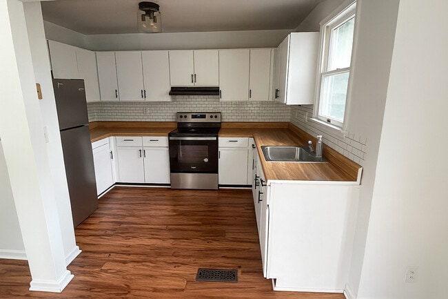 Photo - 313 Harper Dr