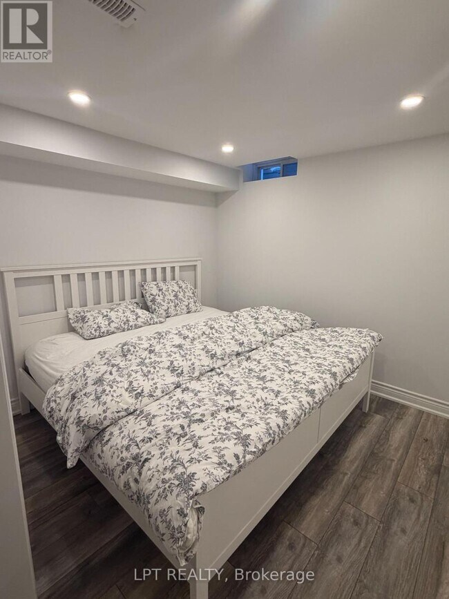 Photo - 10 Kinloch Ct