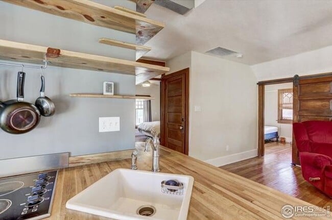 Photo - 719 Remington St Unit 2 upper