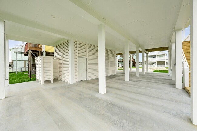 Photo - 23107 Miramar Dr