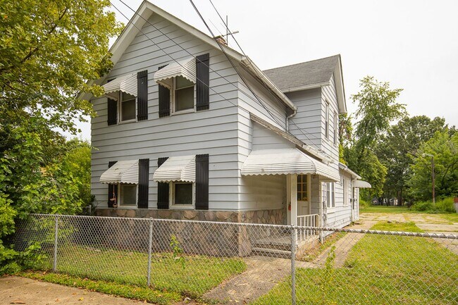 Photo - 3295 W 46th St