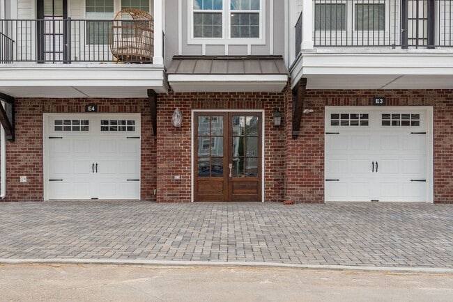 Photo - Stunning Condo with Garage space