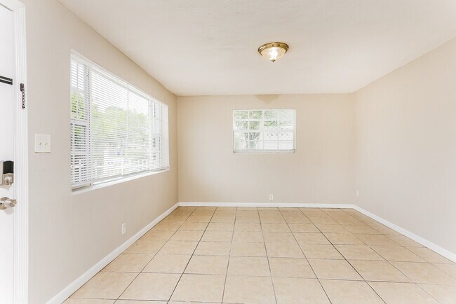 Photo - 1564 NW 3rd Way