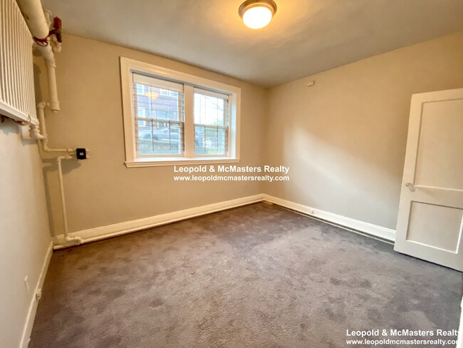 Building Photo - 49 Winship St Rental